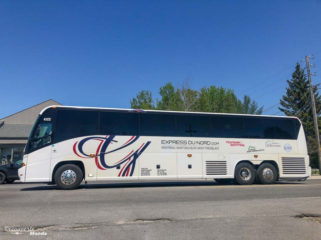 En bus de Montréal vers Mont-Tremblant dans mon article Mon voyage au Mont-Tremblant en bus : Visiter Mont-Tremblant sans voiture #monttremblant #tremblant #laurentides #quebec #quebecoriginal #experiencebusbud #montreal #bus