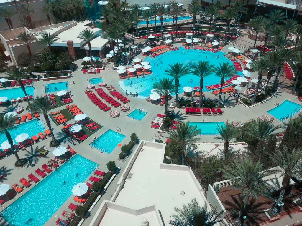 Pool party à Las Vegas dans mon article Que faire à Las Vegas : Mes incontournables pour visiter un week-end #lasvegas #usa #etatsunis #voyage #amerique #strip #vegas #nevada