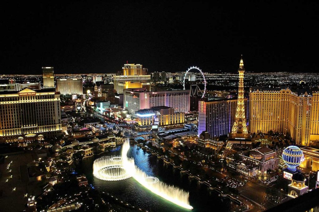 Incontournables de Las Vegas, ville de démesure dans mon article Que faire à Las Vegas : Mes incontournables pour visiter un week-end #lasvegas #usa #etatsunis #voyage #amerique #strip #vegas #nevada