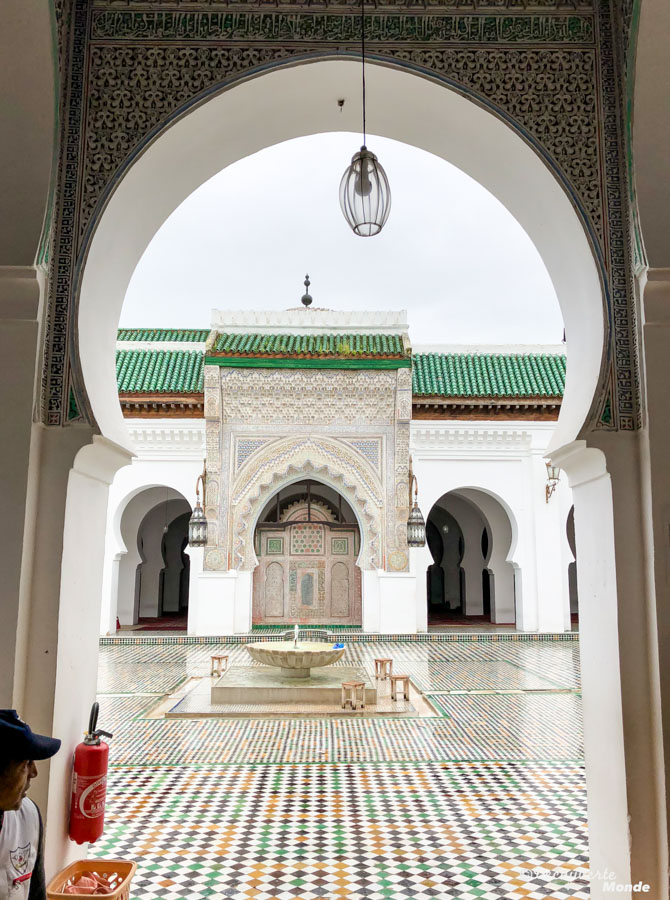 Mosquée Al Quaraouiyine à Fès dans notre article Visiter Fès au Maroc : Découverte de sa vieille-ville, la Médina de Fès #fes #maroc #medina #voyage #maghreb #unesco