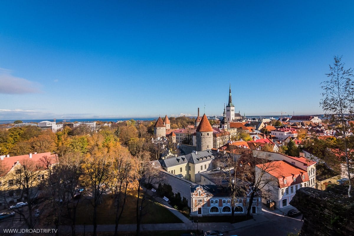 Tallinn en Estonie, parmi les plus belles villes d'Europe dans notre article 15 villes d'Europe à visiter absolument | villes europe | villes europe à visiter |  plus belles villes d'Europe | europe #europe #ville #voyage