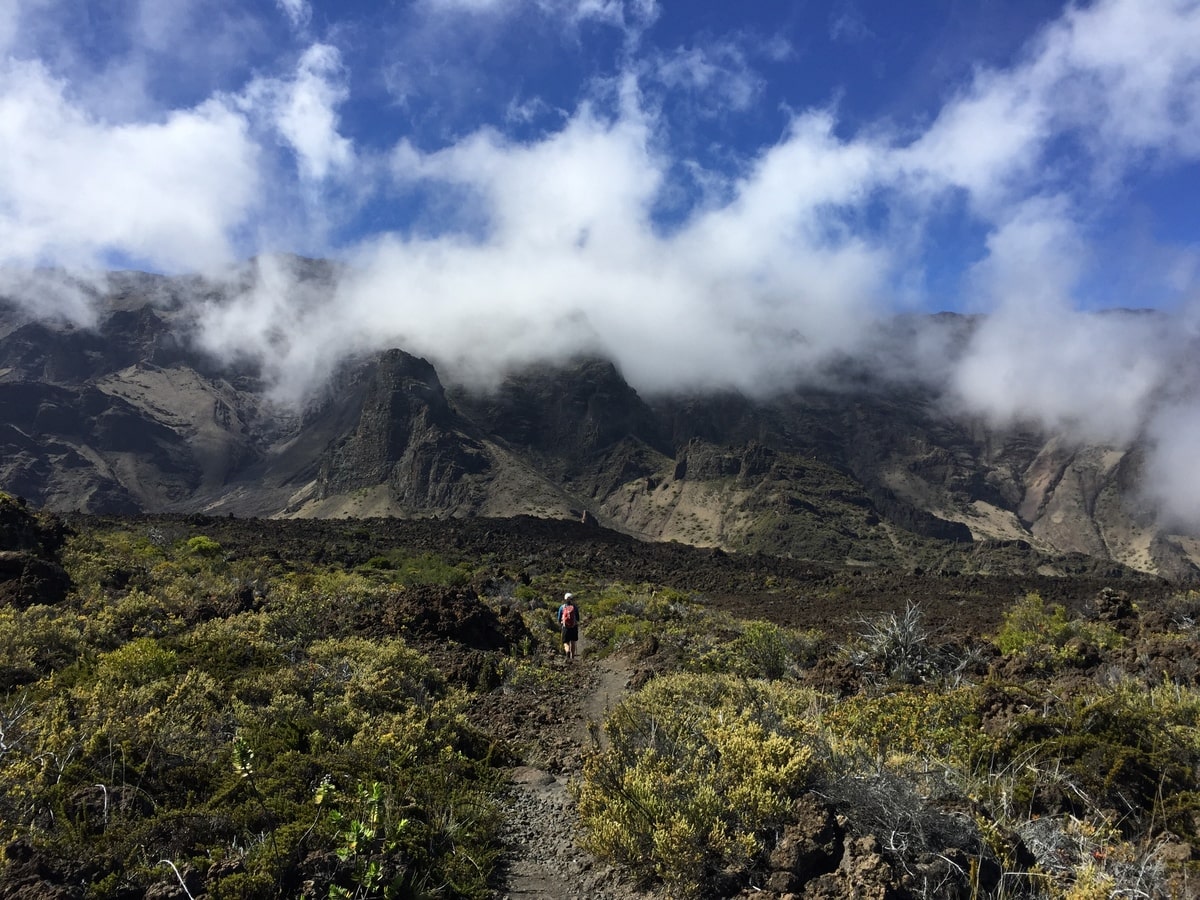Randonnée sur la Halemau'u Trail dans le parc national Haleakala dans notre article Hiking à Maui : 4 belles randonnées à faire sur l'île de Maui à Hawaii #maui #hawaii #usa #ile #hawai #hiking #randonnee